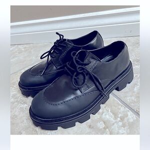 Zara Leather black loafers in two tones